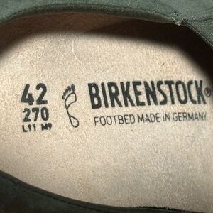 Birkenstock Oswego Suede Leather Thyme  
Men’s Size 9
Women’s size 11